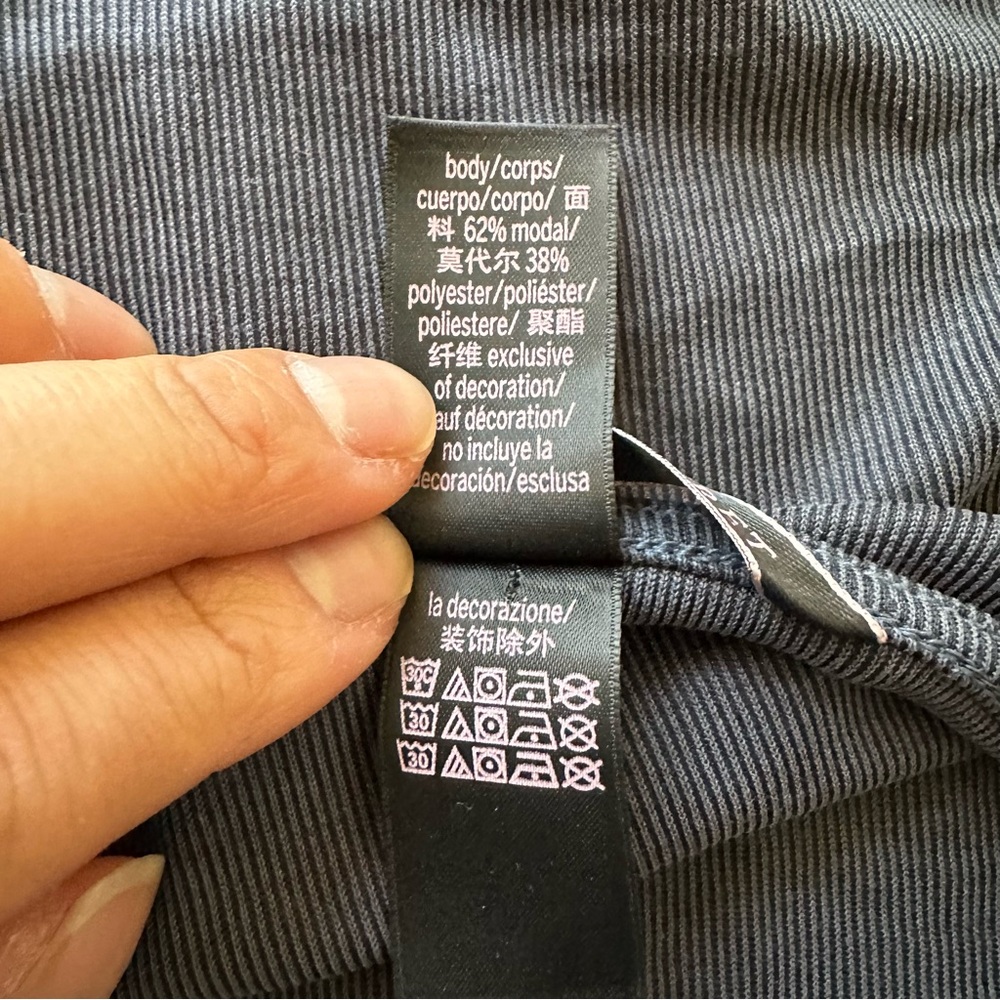 Victoria's Secret charcoal grey black vneck spaghetti strap cropped camisole top - Picture 16 of 16